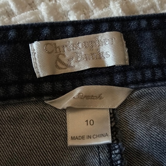 Gently loved Women's Blue Capri Stretch Jeans with Embroidered Hem - Picture 4 of 13